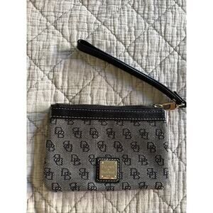 Dooney & Bourke Black Signature LEATHER Brown‎ Leather TRIM WALLET WRISTLET